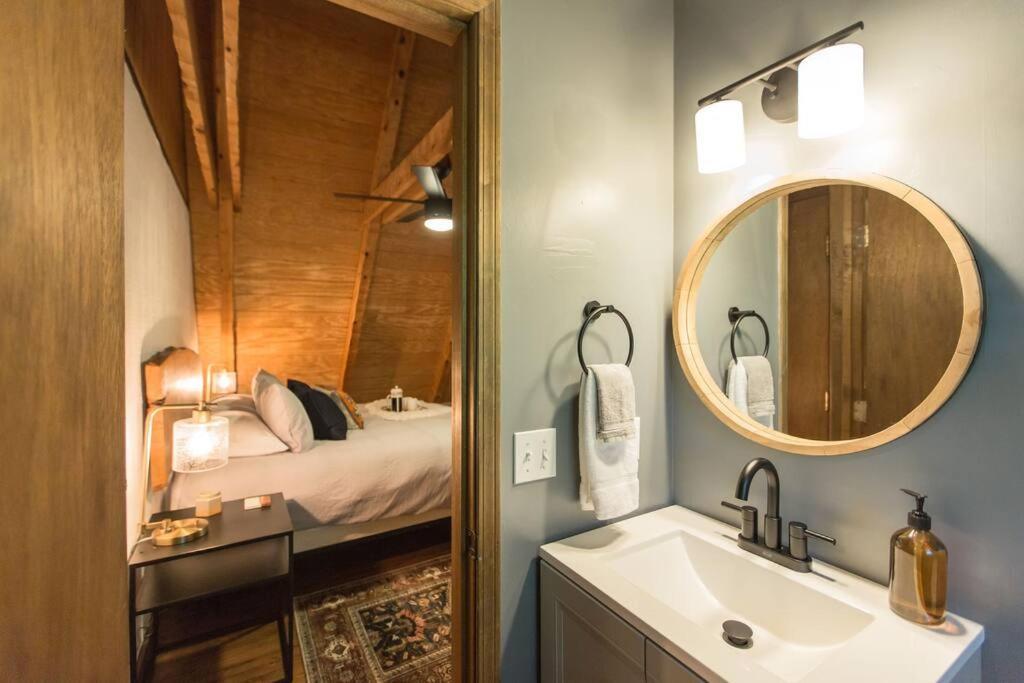 Southern Oak Cabin - Newly Remodeled - Close To All Attractions Sevierville Eksteriør bilde