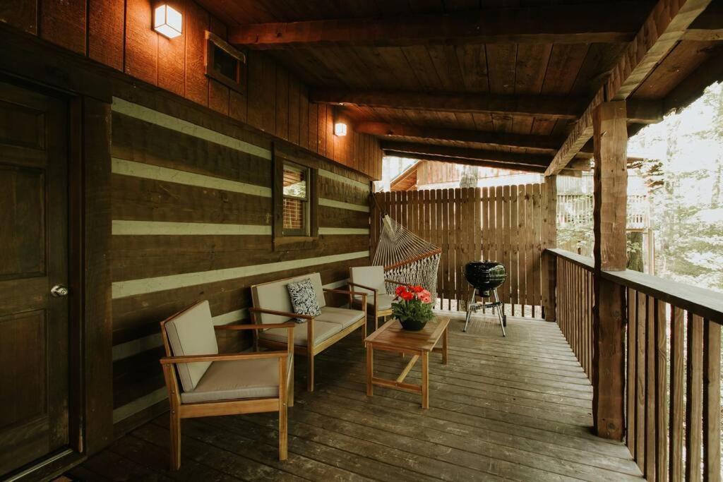 Southern Oak Cabin - Newly Remodeled - Close To All Attractions Sevierville Eksteriør bilde