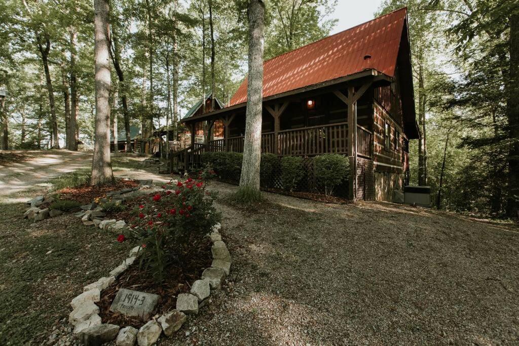 Southern Oak Cabin - Newly Remodeled - Close To All Attractions Sevierville Eksteriør bilde